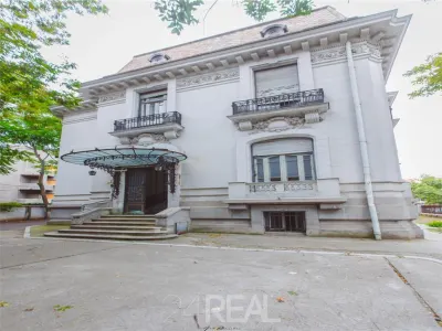 Inchiriere vila interbelica in zona stradala, ultracentrala - foto 5