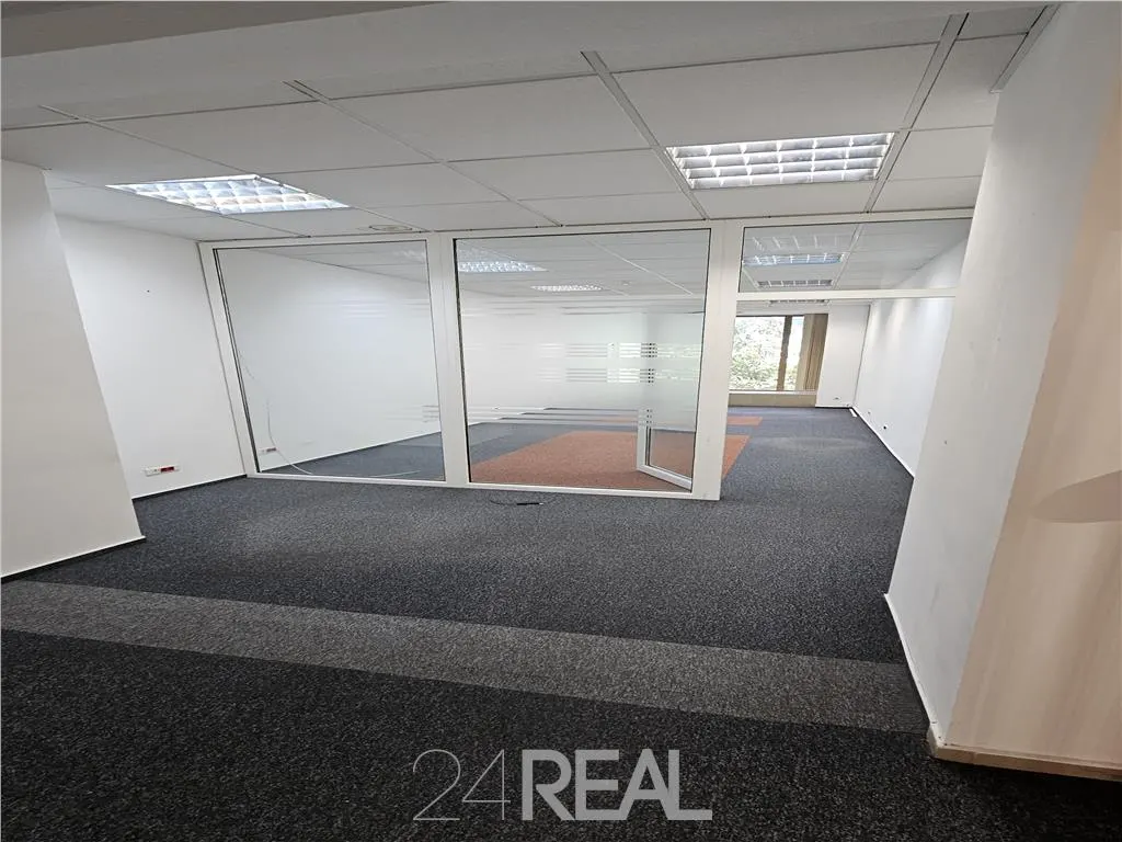 Spatii de birouri langa metrou Aurel Vlaicu - 70 mp si 128 mp - foto 10