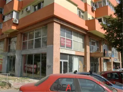 Spatiu comercial de inchiriat Pantelimon stradal mezanin - foto 2