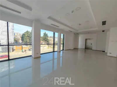 Spatiu comercial pretabil showroom/retail in Pipera - foto 3