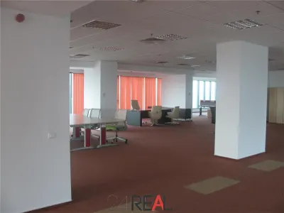 Vanzare cladire birouri zona Pipera Tunari - foto 20