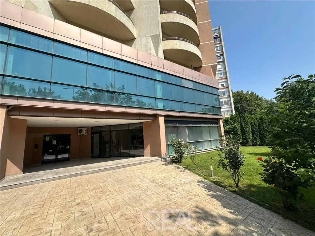 Spatiu multifunctionale - clinica, comercial, showroom, birouri - foto 13