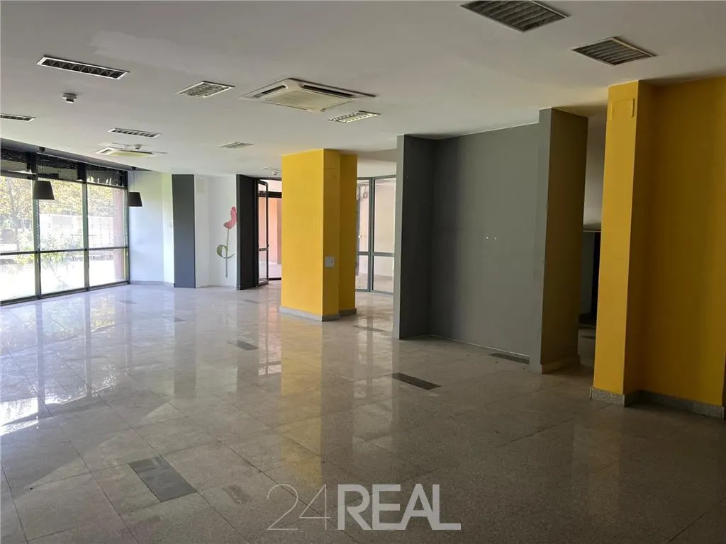 Spatiu multifunctionale - clinica, comercial, showroom, birouri - foto 6