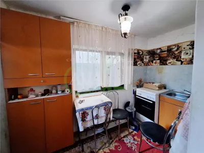 Casa batraneasca cu 3 camere, 350 mp teren – Zona CFR | Garaj, beci - foto 13