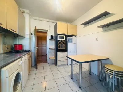 Apartament 3 camere de vanzare cu garaj - foto 2