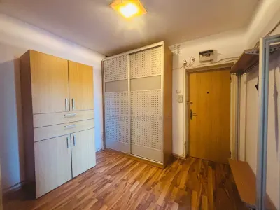 Apartament 3 camere de vanzare cu garaj - foto 8