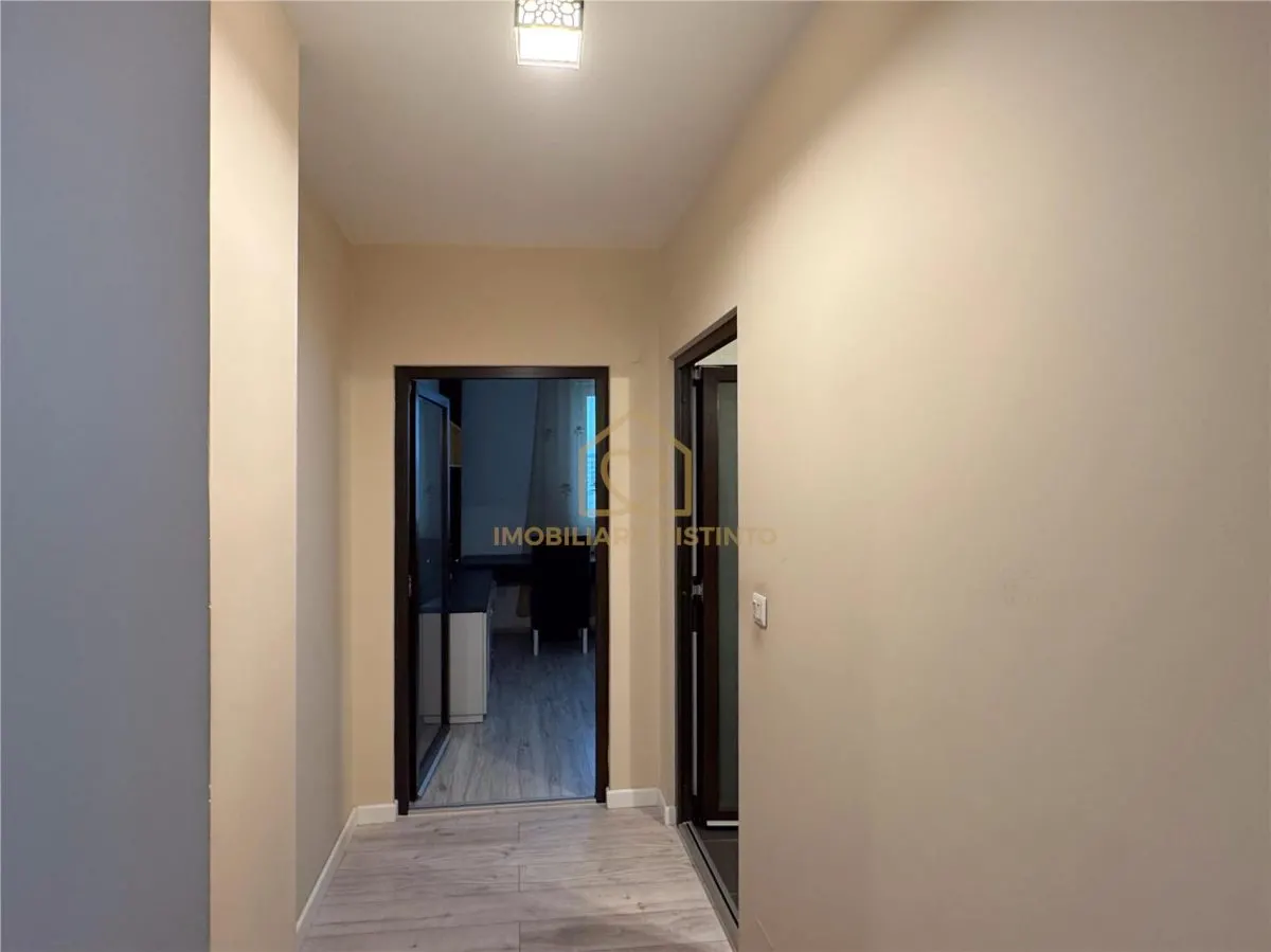 Apartament cu 3 camere si parcare subterana zona Catedralei - foto 2