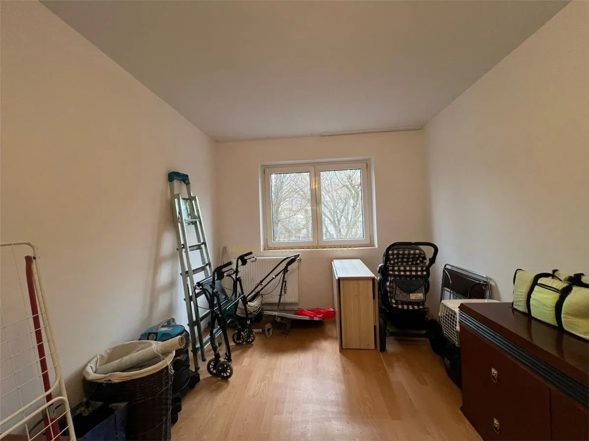 Apartament cu  4 camere si garaj zona centrala - foto 6