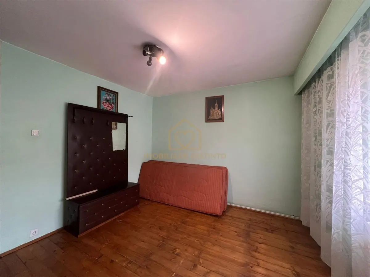 Apartament cu 4 camere zona Moldovei - foto 4