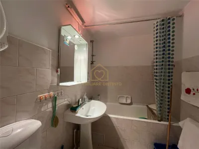 Apartament cu 4 camere zona Moldovei - foto 6