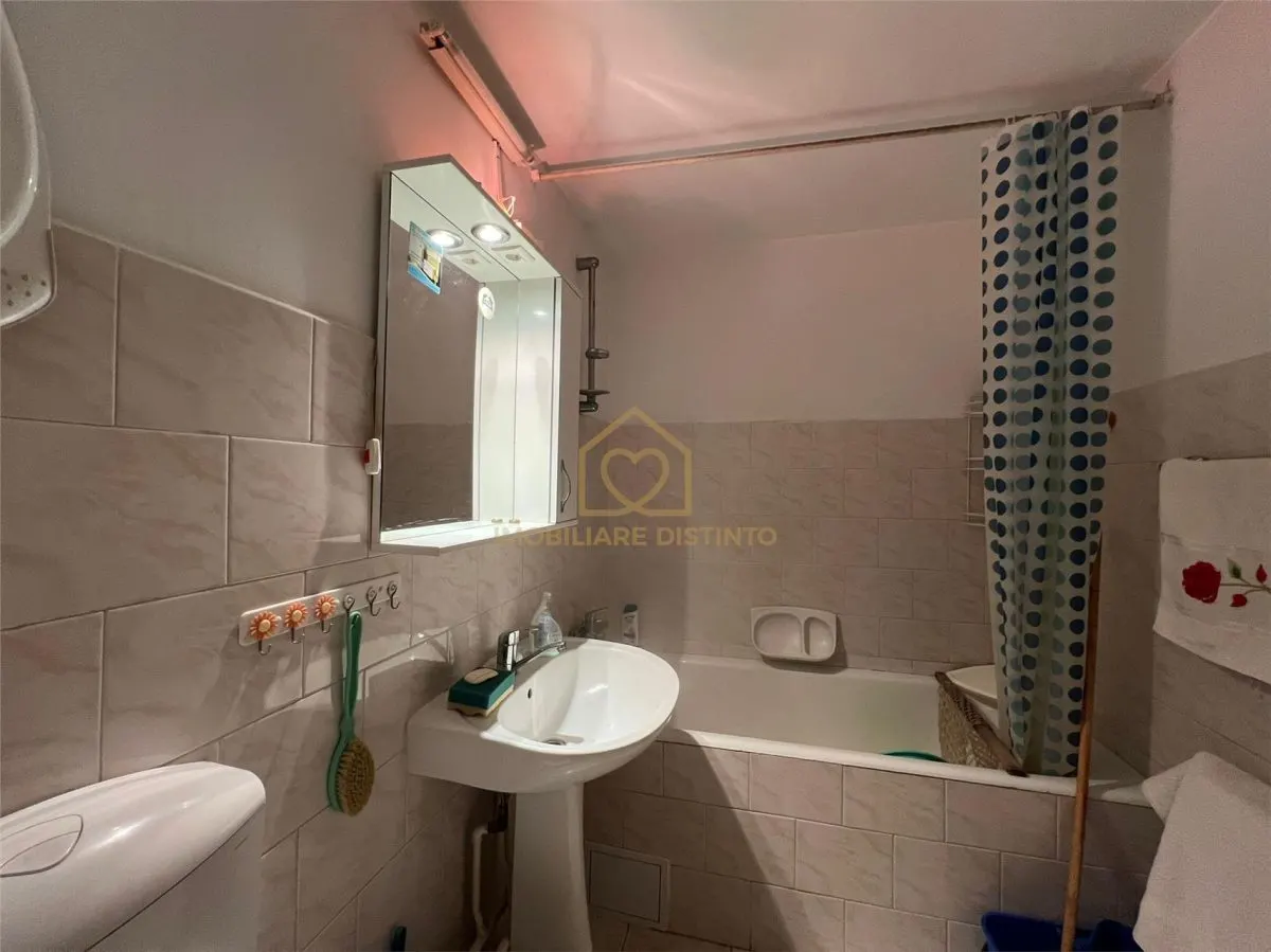 Apartament cu 4 camere zona Moldovei - foto 6