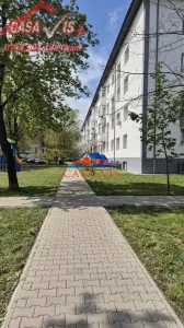 VANDUTA !!! Garsoniera in Onesti 23000 euro, langa hotel Trotus parter la cheie - foto 2
