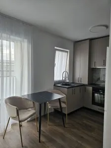 Inchiriez apartament cu 2 camere - foto 4