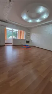 Apartament 3 camere in Onesti zona Mal, etajul 2 la cheie - foto 12