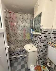 Ap 2 camere, confort 2, Viziru 3, parter cu balcon, mobilat si utilat - foto 6