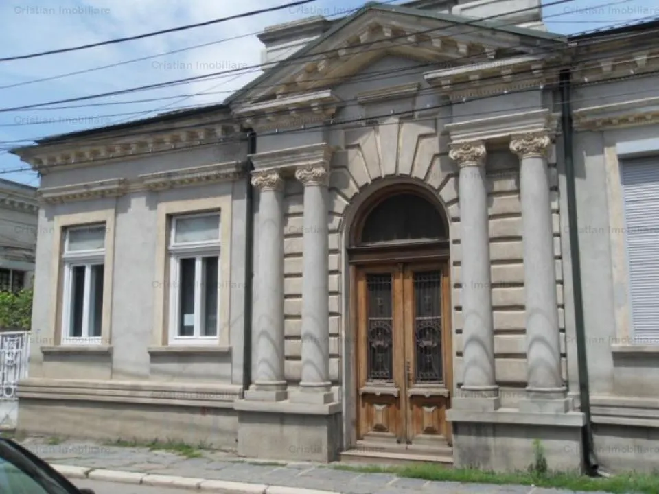 Casa Boiereasca D+P+M pozitie excelenta pe colt zona Centru Istoric - foto 12