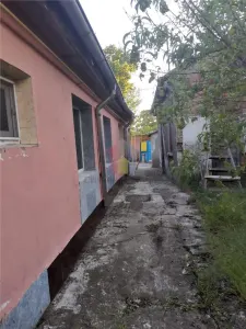 Casa cu teren 485 mp, deschidere 12 m, Central - Braila