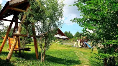 RATE Pensiune Piscina Superba***pe mal Lac Mocearu  70km de Buzau - foto 9