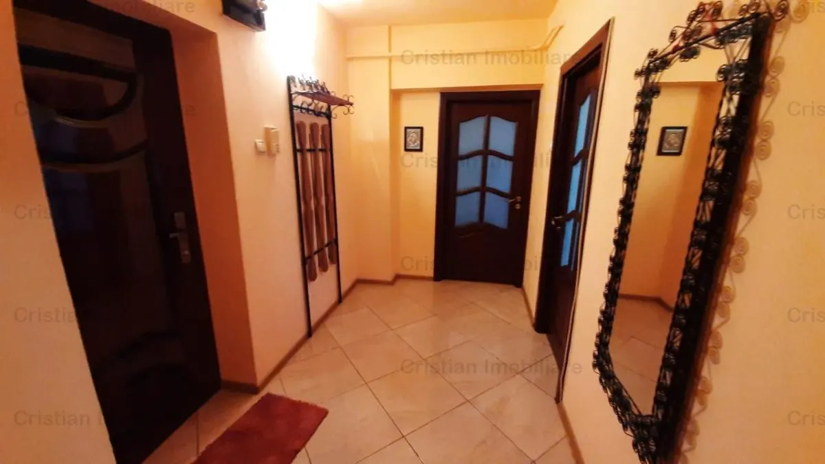 Ultracentral 2 cam Mobilat si Utilat Bloc cu lift Independentei - foto 13