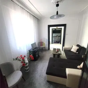 Casa 5 camere, suprafata teren 200 mp, zona Piata Saraca - Braila