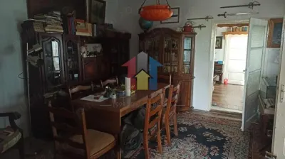 Casa centru istoric doua corpuri cladire 3 camere - foto 6