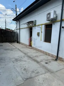 Casa centru  Pta. Mare Eremia Grigorescu 5 cam 104mp utili, teren 385 mp, LIBERA - Braila