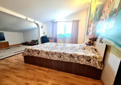 Vila SUPERBA P+M Chercea Pod Apollo, 4 camere, 300 mp,  curte betonata și generoasa, zona liniștită - foto 3