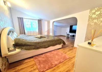 Vila SUPERBA P+M Chercea Pod Apollo, 4 camere, 300 mp,  curte betonata și generoasa, zona liniștită - foto 5