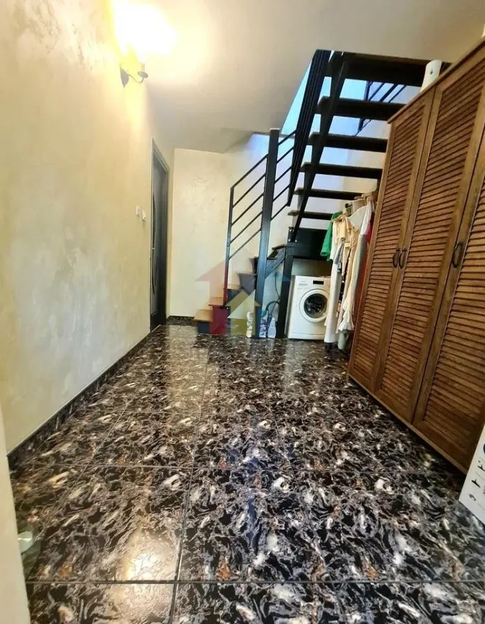 Vila SUPERBA P+M Chercea Pod Apollo, 4 camere, 300 mp,  curte betonata și generoasa, zona liniștită - foto 8