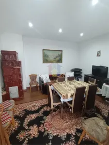 Casa Chercea, doua corpuri cladire, 3 camere, suprafata 256 mp - foto 2