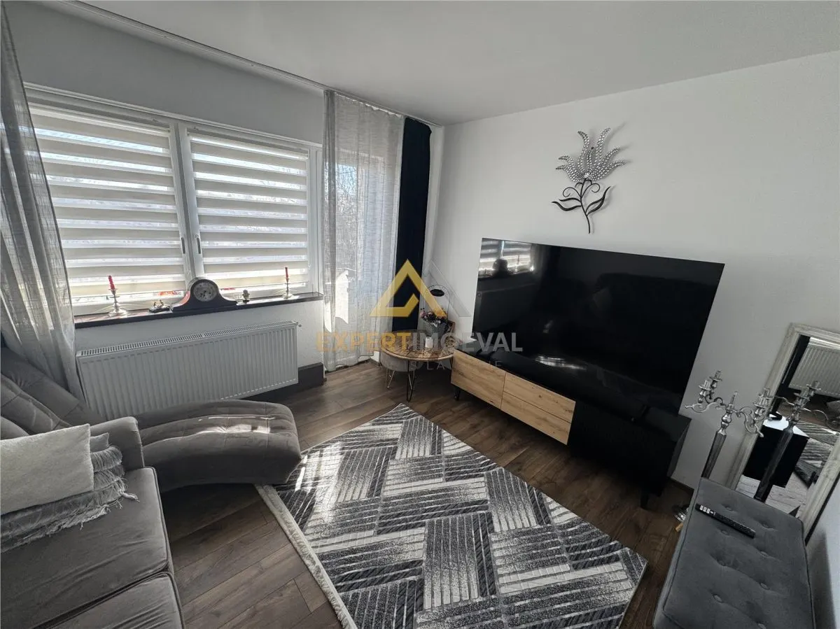 Apartament 3 camere de vanzare- Str. Minerilor - foto 7