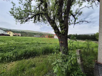 Teren intravilan de vanzare, lot intreg. Zona Colonia de sub deal, Floresti - foto 3
