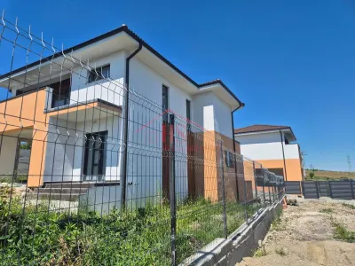 Case individuale, noi.  Chinteni, Cluj - foto 2