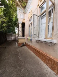 Casa  Boiereasca 3 camere caramida si boltari zona Centrala Brainconf , Terenu 397 mp - Braila