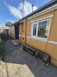 Casa 2 camere, teren 227 mp, deschidere 15 m, Islaz - Plantelor - Braila