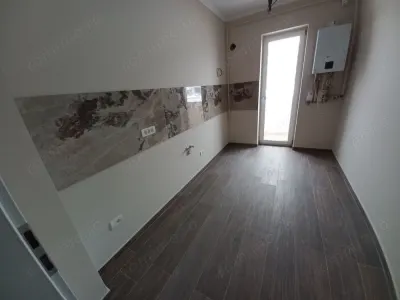 Etaj intermediar. Langa parc si Profi. Bucatarie inchisa. - Giroc