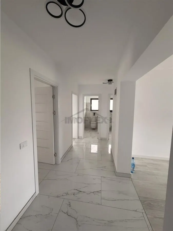 Apartament de vanzare - La Stejari - mobilat partial - foto 1