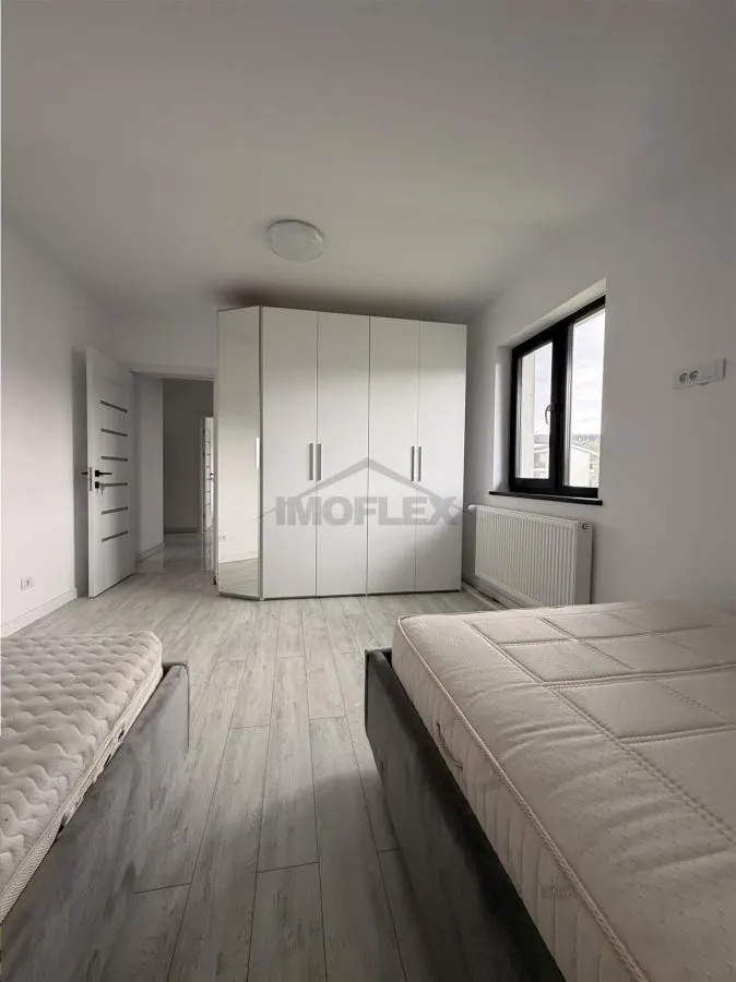 Apartament de vanzare - La Stejari - mobilat partial - foto 2