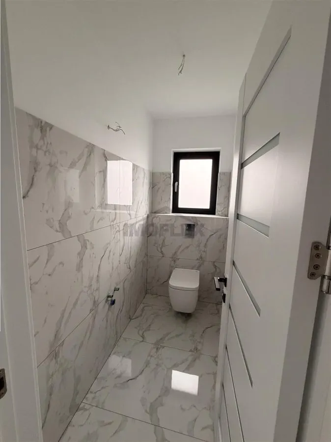 Apartament de vanzare - La Stejari - mobilat partial - foto 4