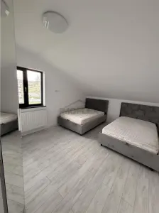Apartament de vanzare - La Stejari - mobilat partial - foto 6