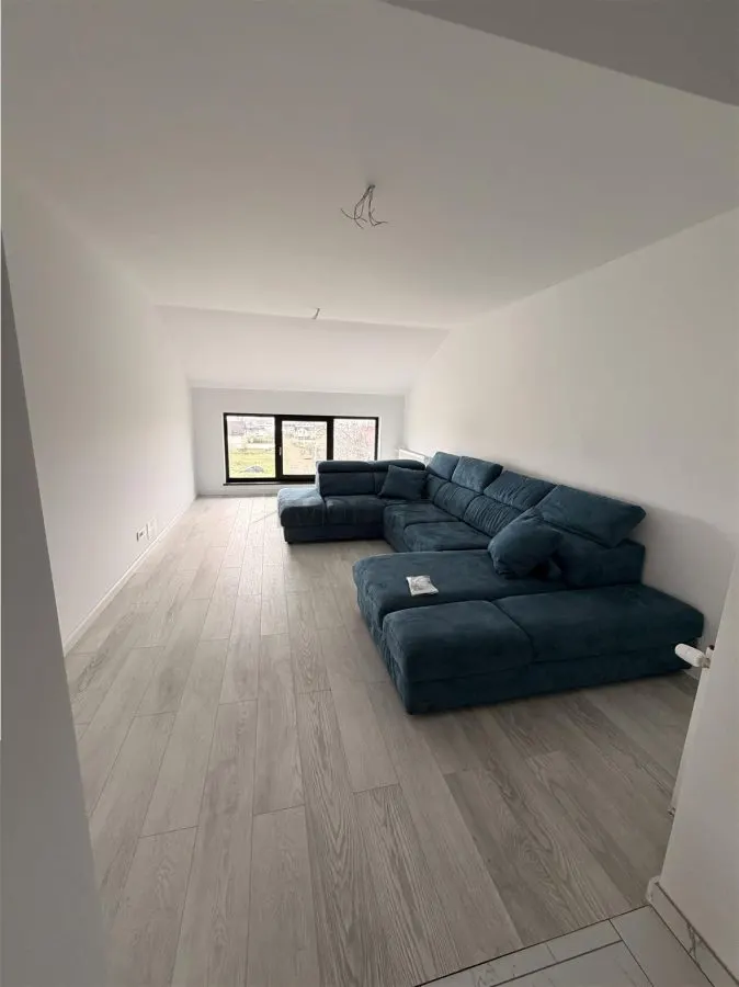 Apartament de vanzare - La Stejari - mobilat partial - foto 9