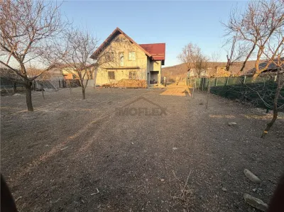 Vilă în Pătrăuți + 8400mp teren - foto 15