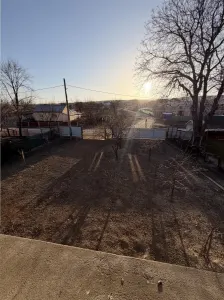 Vilă în Pătrăuți + 8400mp teren - foto 6