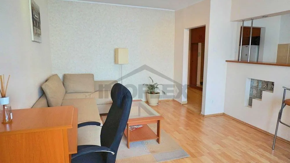Garsonieră | Vitan | Decomandată | 42 MP | AC | Balcon - foto 3