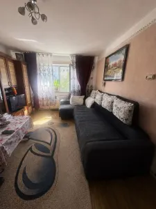 Apartament 2 camere Florilor,etaj 1,82000 Euro - Brasov