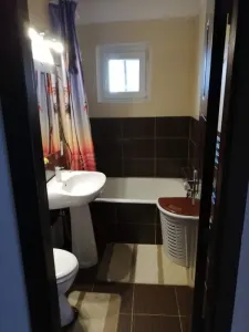 Apartament 3 camere decomandat. Faget,parcare,158000 Euro - foto 3