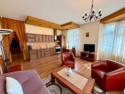 Apartament 2 camere in casa, Centru vechi istoric, Muresenilor - 149000 Euro - Brasov