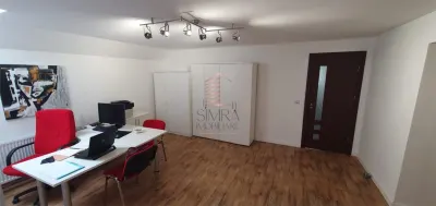 Casa ultracentrala curte comuna - Oradea