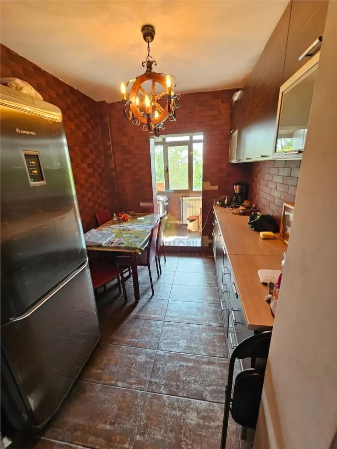 Apartament 2 camere , etaj 2, Vidin,partial mobilat - foto 5