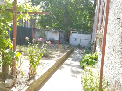 Casa din Caramida 93mp construiti, zona Centrala, Teren 213mp - foto 2